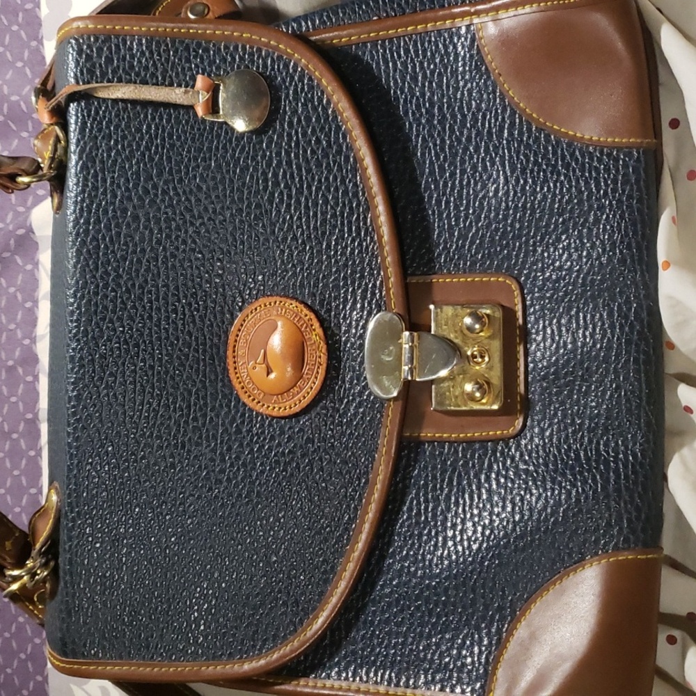 Preloved Dooney and Bourke Crossbody/Purse.offers welcome please 🙏